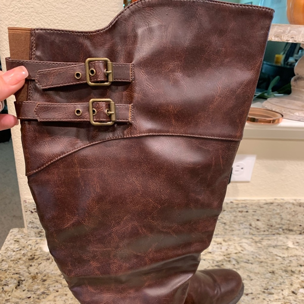 Women’s Tori Knee-High Boots - Picture 3 of 15